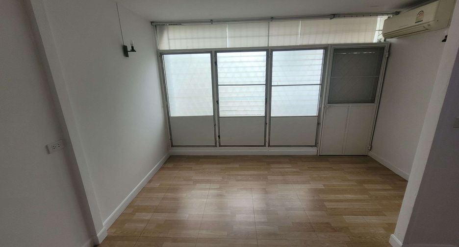出租 2 卧室 独立屋 在 Khlong Toei, 曼谷