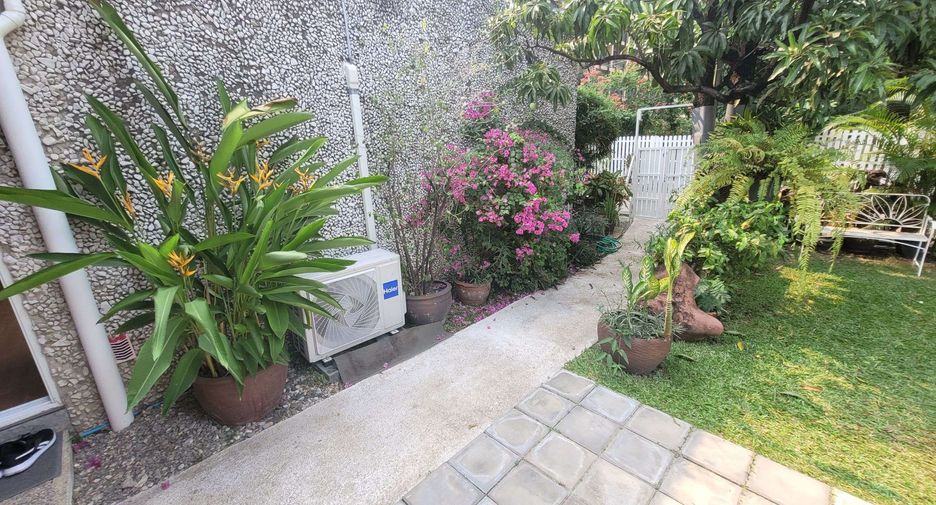 出租 2 卧室 独立屋 在 Khlong Toei, 曼谷