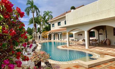 For rent 6 bedrooms house in Bang Lamung, Chonburi