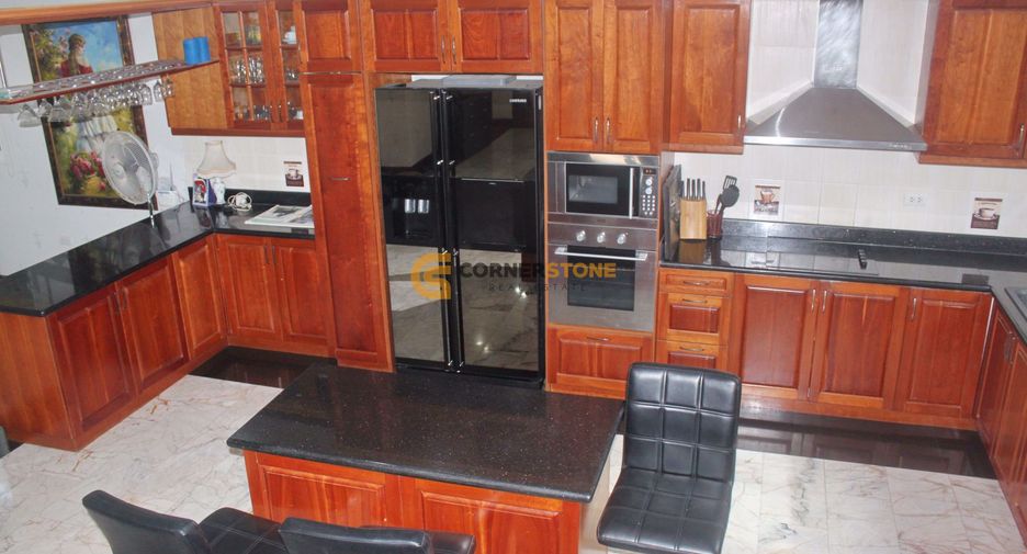 Продажа 4 спальни дом в Йомтиен, Паттайя