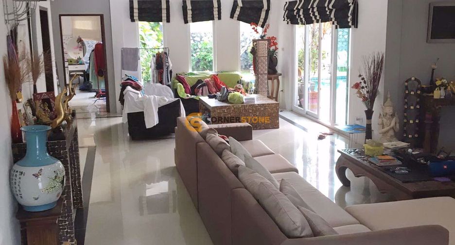For sale 3 bedrooms house in Huay Yai, Pattaya