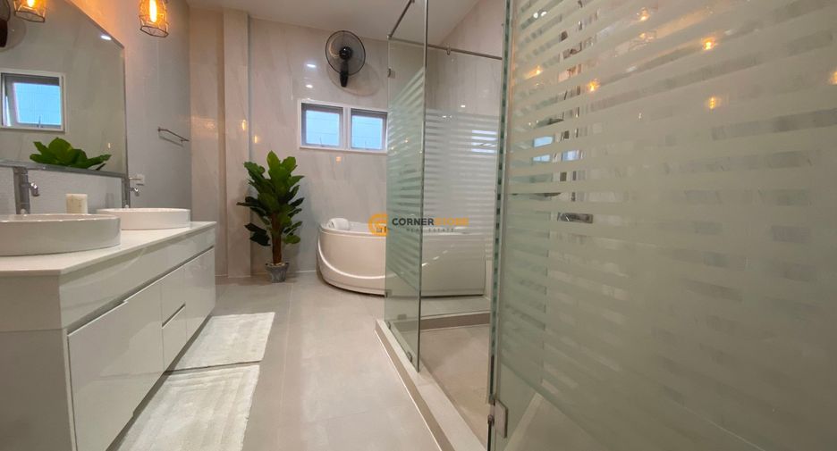 Casa en venta de 5 habitaciones en Huay Yai, Pattaya