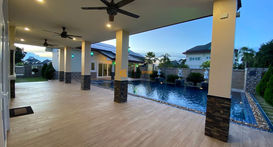 Casa en venta de 5 habitaciones en Huay Yai, Pattaya
