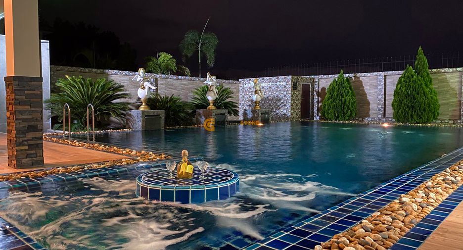 Casa en venta de 5 habitaciones en Huay Yai, Pattaya