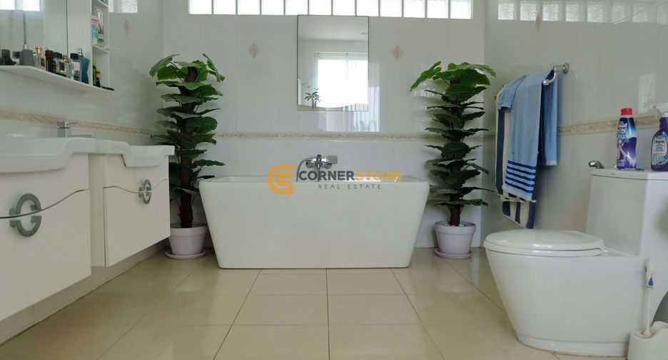 Haus zum Kauf mit 3 Zimmer in Bang Lamung, Chonburi
