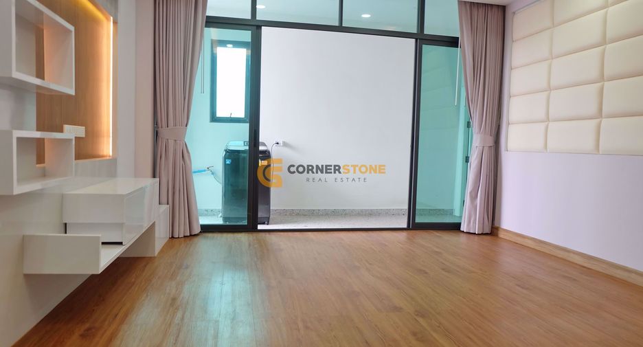 For rent 3 bedrooms condo in Bang Lamung, Chonburi
