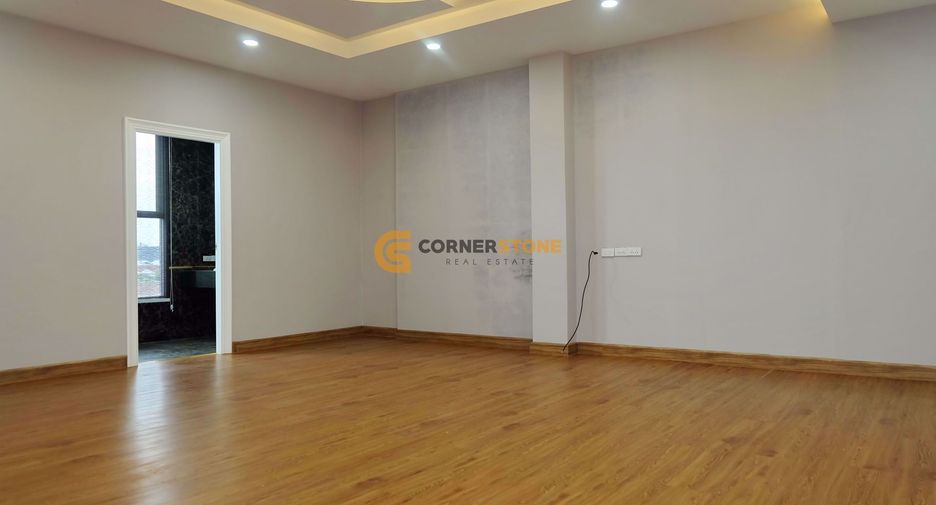 For rent 3 bedrooms condo in Bang Lamung, Chonburi