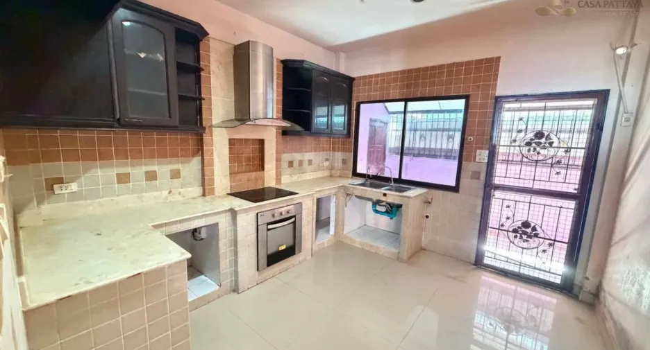For sale 3 bedrooms house in Jomtien, Pattaya