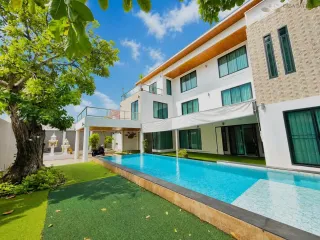 À louer 4 chambres villa à Bang Lamung, Chonburi