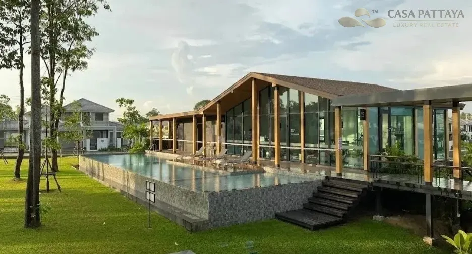 For sale 3 bedrooms house in Si Racha, Chonburi