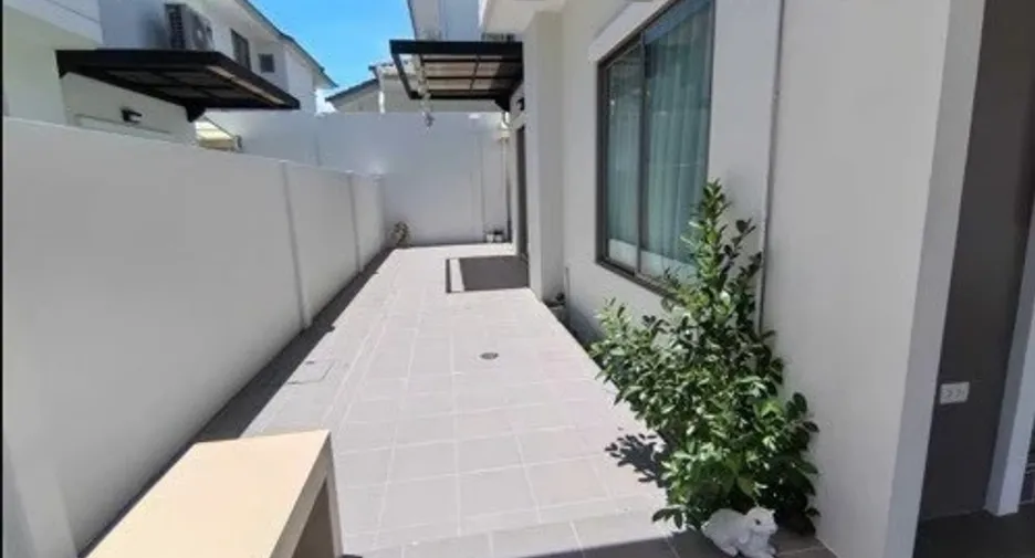 For sale 3 bedrooms house in Si Racha, Chonburi