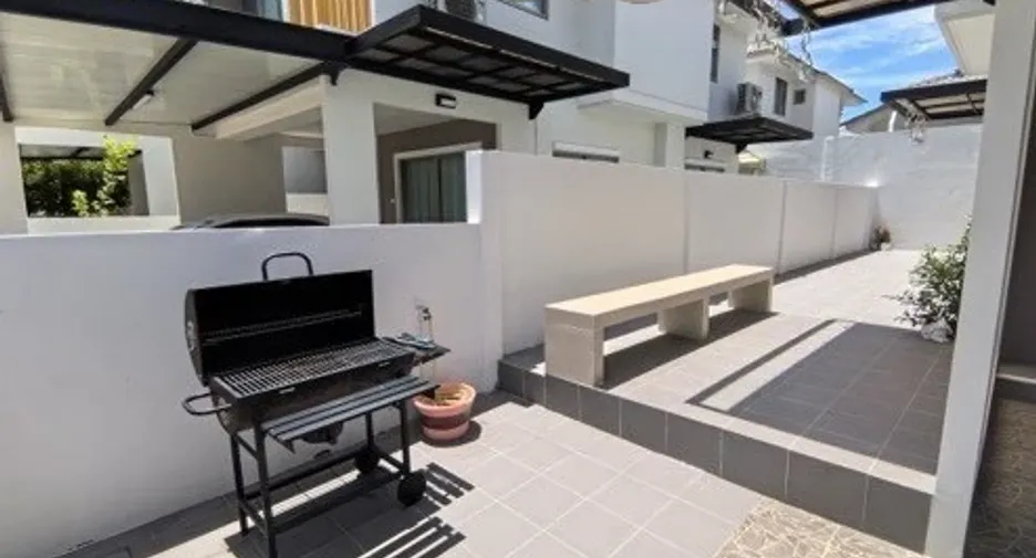 For sale 3 bedrooms house in Si Racha, Chonburi
