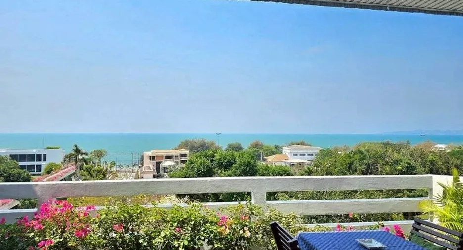 For sale 2 bedrooms condo in Jomtien, Pattaya