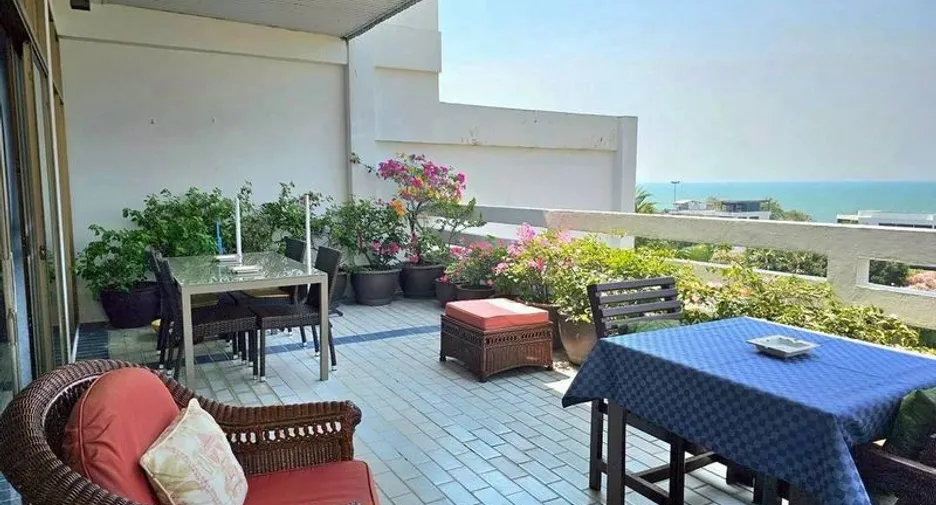 For sale 2 bedrooms condo in Jomtien, Pattaya