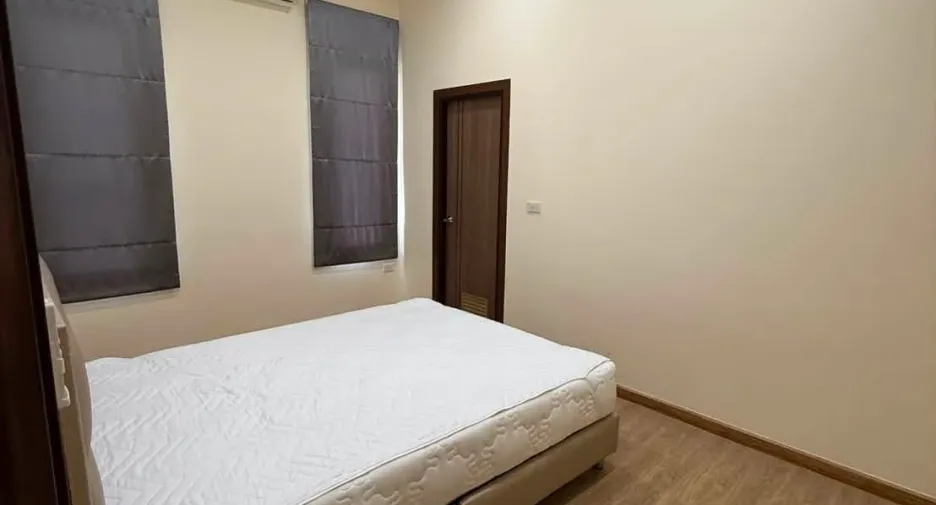 À louer 3 chambres villa à Bang Lamung, Chonburi
