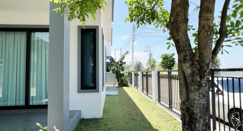 For rent 4 bedrooms house in Mueang Chiang Rai, Chiang Rai