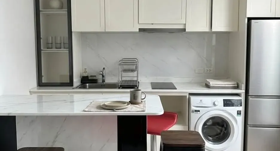 For rent 4 bedrooms townhouse in Mueang Nonthaburi, Nonthaburi