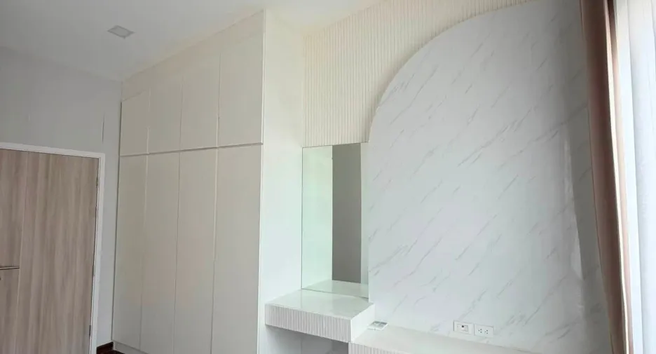 For rent 4 bedrooms townhouse in Mueang Nonthaburi, Nonthaburi