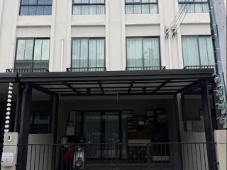 For rent 4 bedrooms townhouse in Mueang Nonthaburi, Nonthaburi