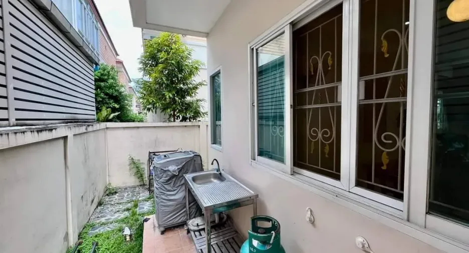出售 和 出租 3 卧室 独立屋 在 Mueang Pathum Thani, Pathum Thani