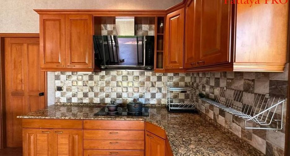For sale 3 ベッドルーム house in Huay Yai, Pattaya