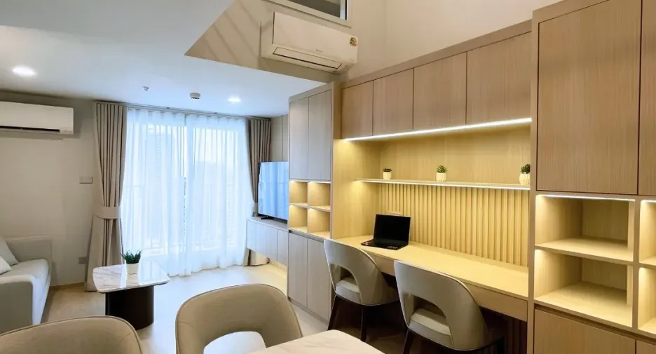Condo en alquiler de 2 habitaciones en Bang Rak, Bangkok