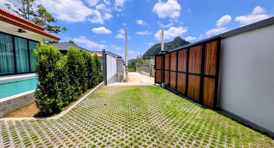 For sale 2 bedrooms villa in Mueang Krabi, Krabi