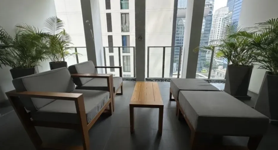 Wohnung zur Miete mit 1 Zimmer in Pathum Wan, Bangkok