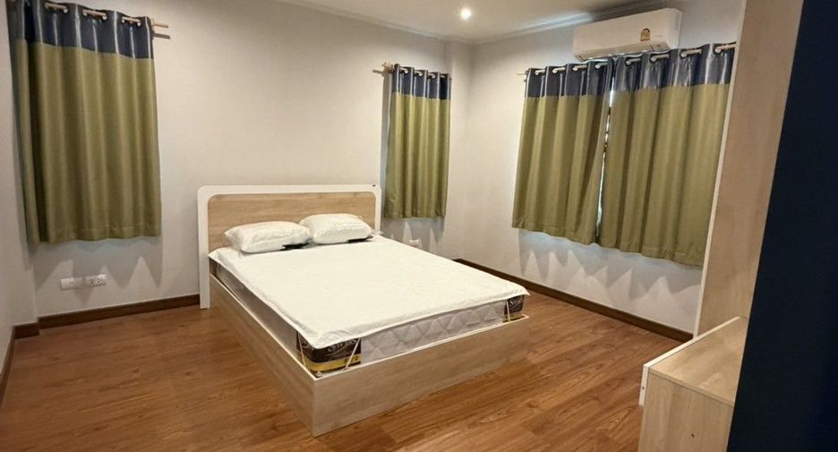 À louer 3 chambres maison à San Kamphaeng, Chiang Mai