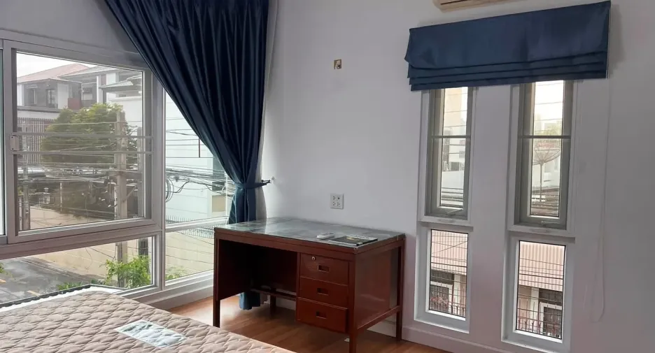 Haus zur Miete mit 4 Zimmer in Watthana, Bangkok