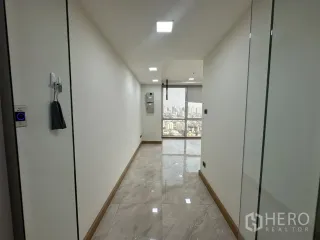 Аренда офис в Кхлонг Тоеи, Бангкок
