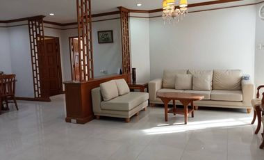 For sale 3 bedrooms condo in Watthana, Bangkok