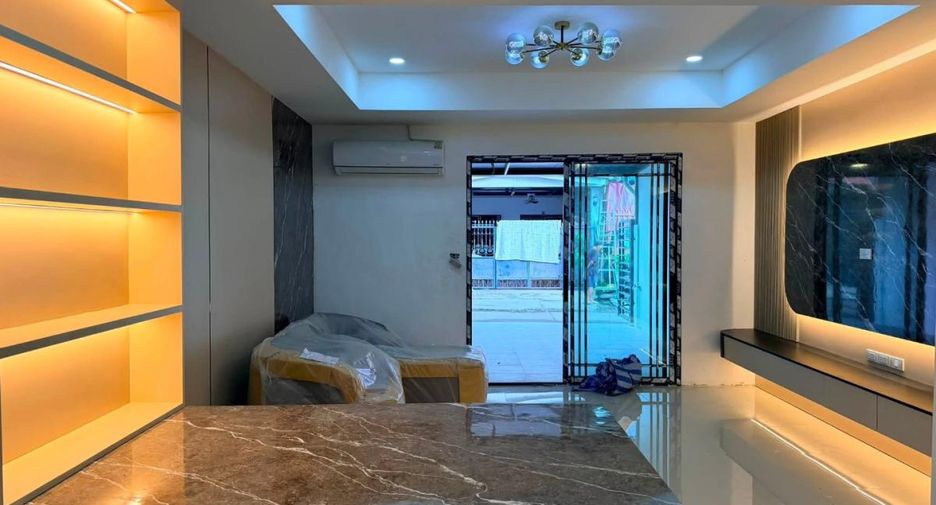 Casa adosada en venta de 3 habitaciones en Jomtien, Pattaya