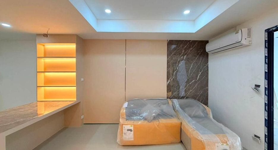 Casa adosada en venta de 3 habitaciones en Jomtien, Pattaya