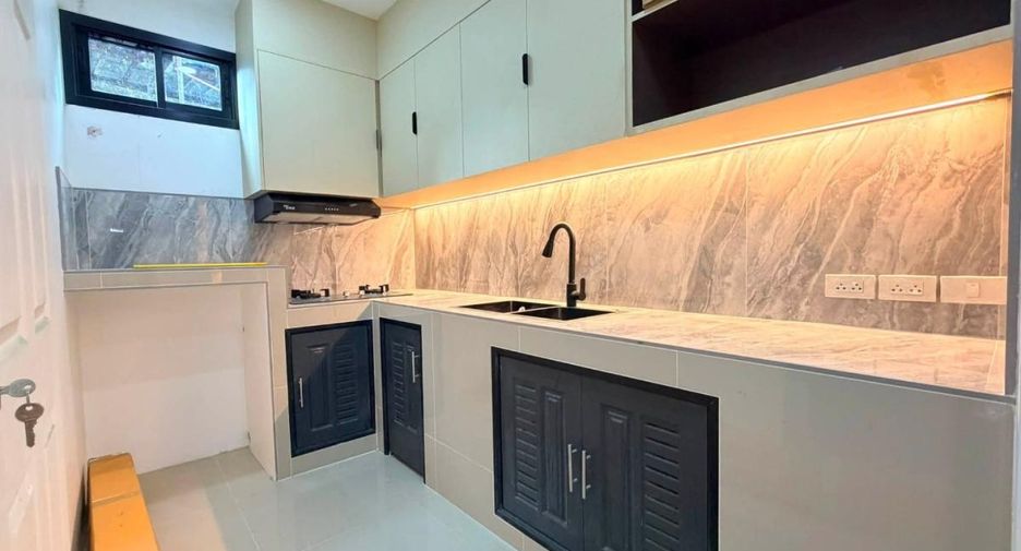 Casa adosada en venta de 3 habitaciones en Jomtien, Pattaya