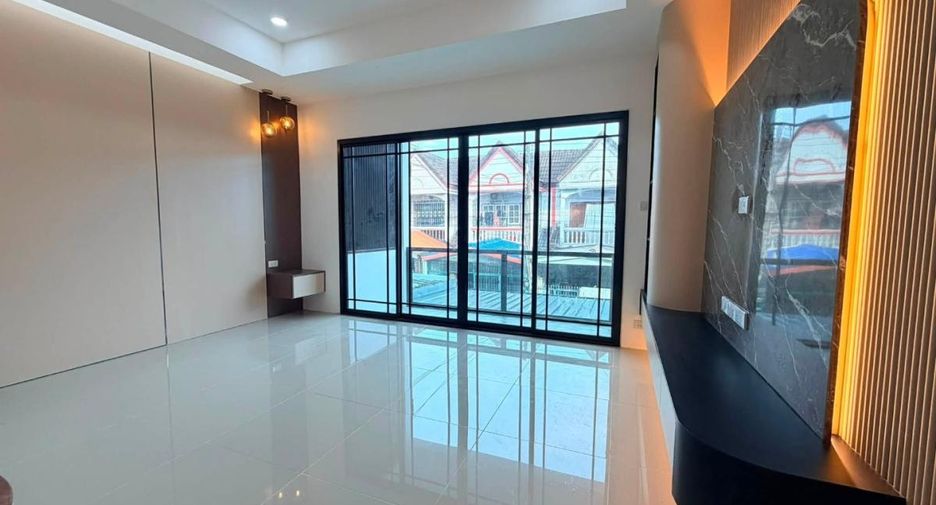Casa adosada en venta de 3 habitaciones en Jomtien, Pattaya