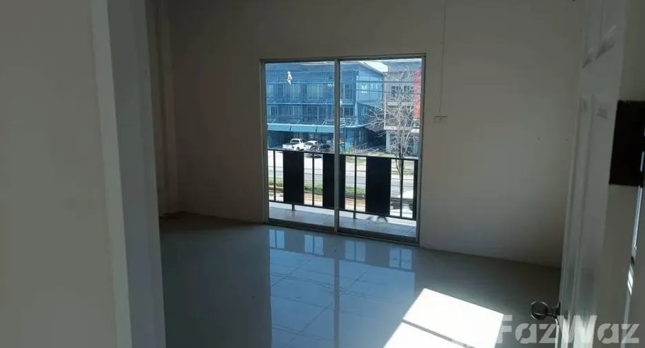 For rent 3 bedrooms townhouse in San Sai, Chiang Mai
