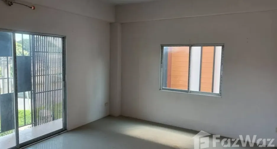 For rent 3 bedrooms townhouse in San Sai, Chiang Mai