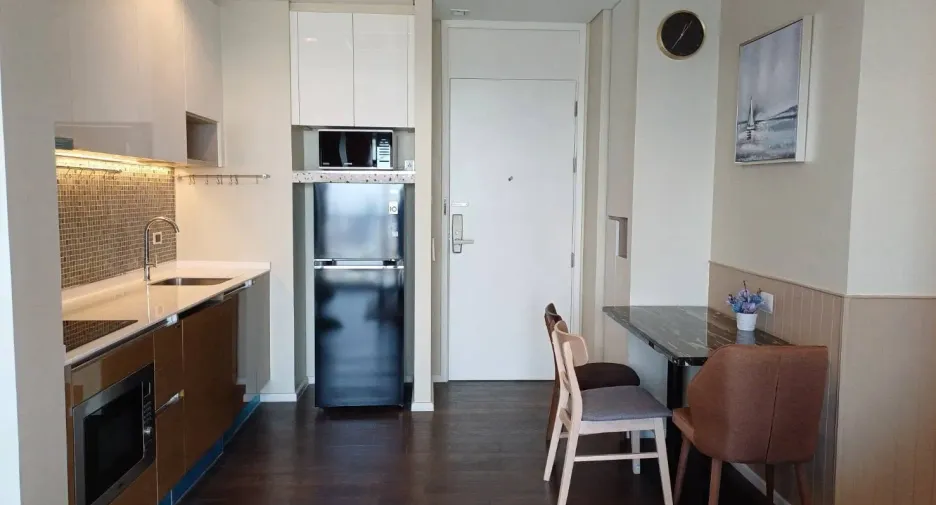 For rent 2 bedrooms condo in Chatuchak, Bangkok