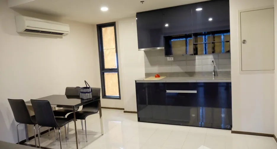 For sale そして for rent 2 ベッドルーム condo in Pathum Wan, Bangkok