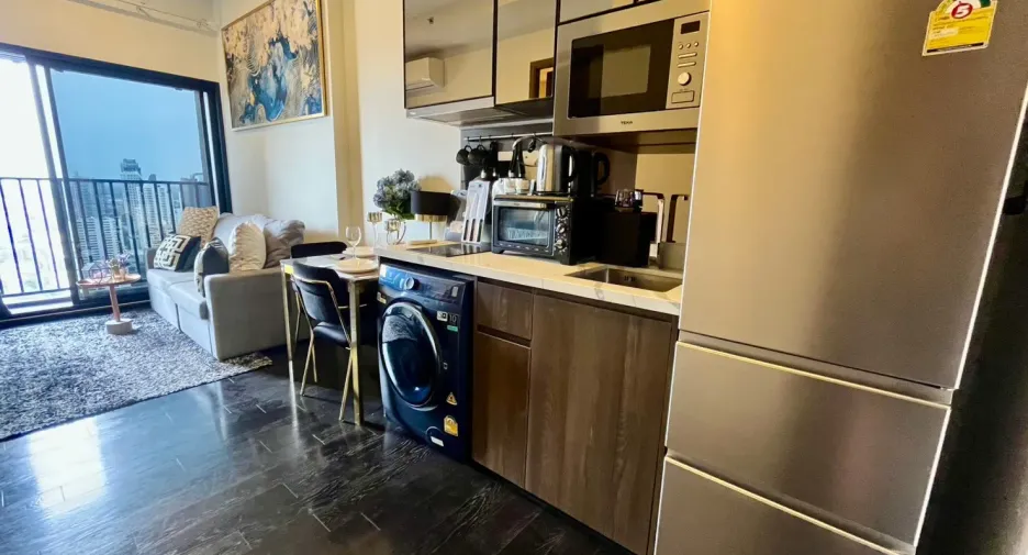 For rent 1 bed condo in Watthana, Bangkok