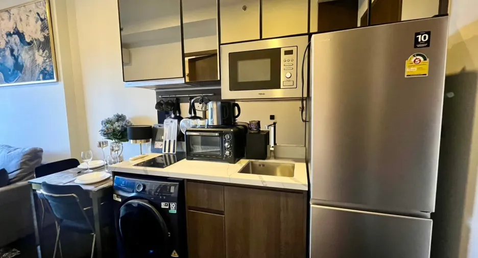 For rent 1 bed condo in Watthana, Bangkok