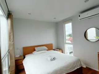 Reihenhaus zum Kauf mit 4 Zimmer in Mueang Chiang Mai, Chiang Mai