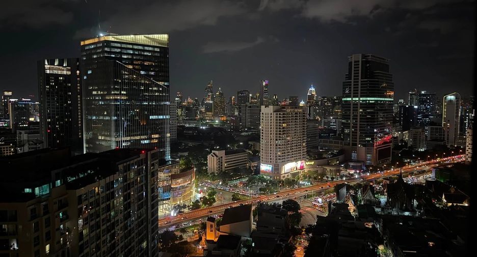 Wohnung zum Kauf mit 2 Zimmer in Bang Rak, Bangkok