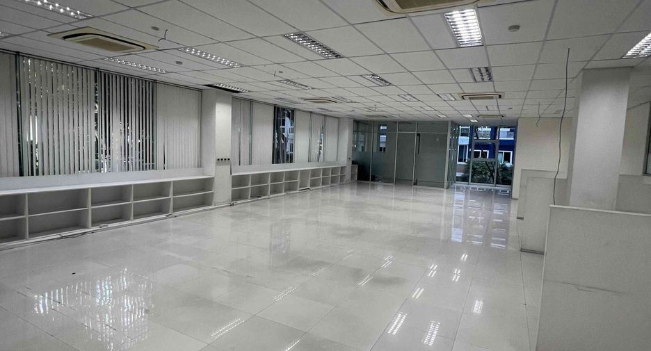 À louer bureau à Huai Khwang, Bangkok