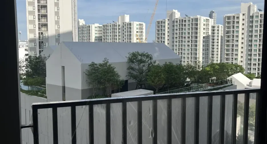Wohnung zum Kauf mit 1 Zimmer in Huai Khwang, Bangkok
