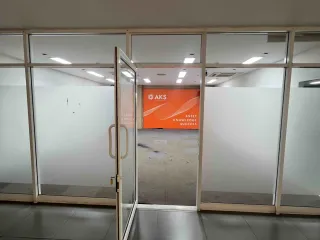 Gewerbefläche zur Miete mit 2 Zimmer in Huai Khwang, Bangkok