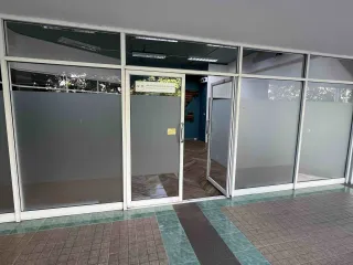 Gewerbefläche zur Miete mit 1 Zimmer in Huai Khwang, Bangkok