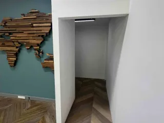 Gewerbefläche zur Miete mit 1 Zimmer in Huai Khwang, Bangkok