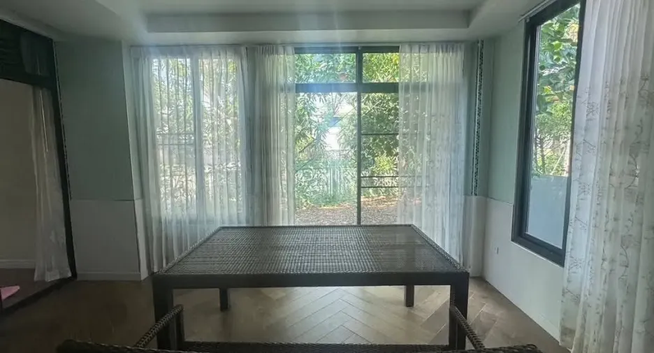 Haus zur Miete mit 4 Zimmer in Bang Khae, Bangkok
